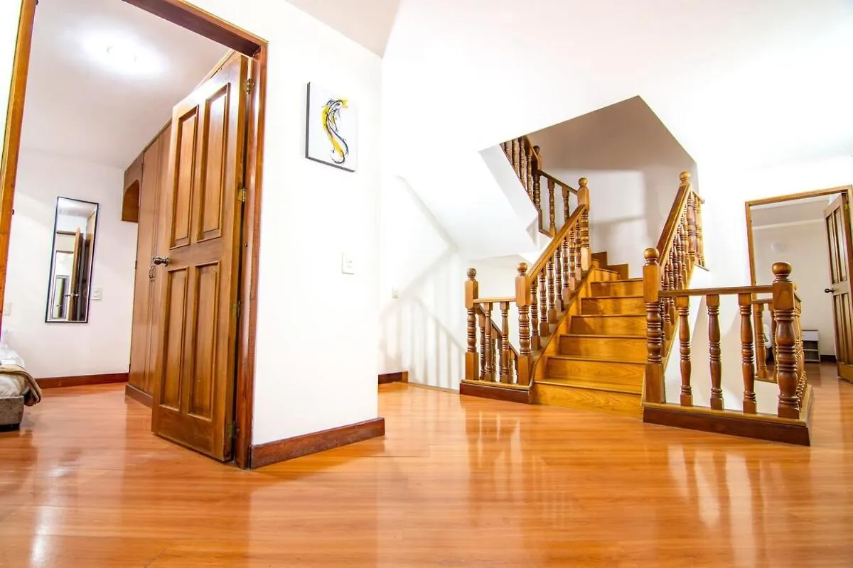 Huge Colonial House With Chimney, Luxury In The Most Exclusive Town In בוגוטה