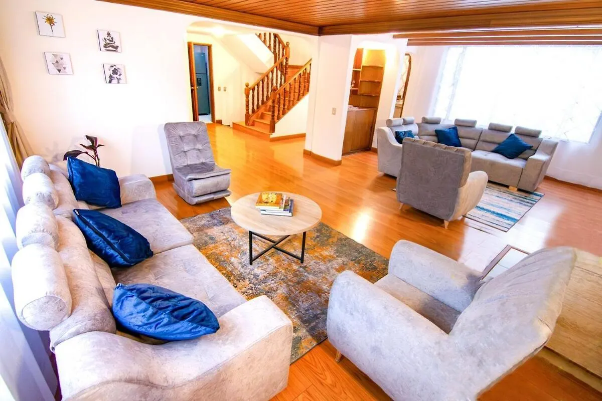 Huge Colonial House With Chimney, Luxury In The Most Exclusive Town In בוגוטה קולומביה